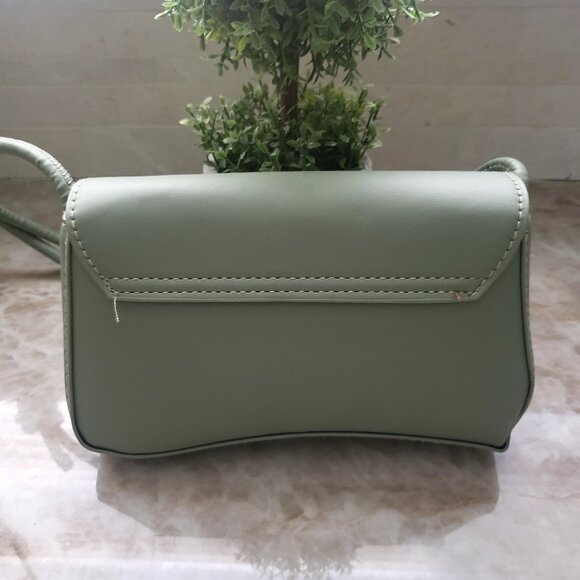 Sage green  mini shoulder NWOT - Picture 3 of 4